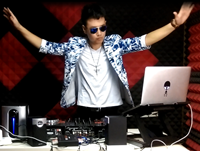 顶尖DJ学校学员苏浩House接歌考试视频