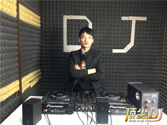 顶尖DJ学校学员吴萧然D阶段考试